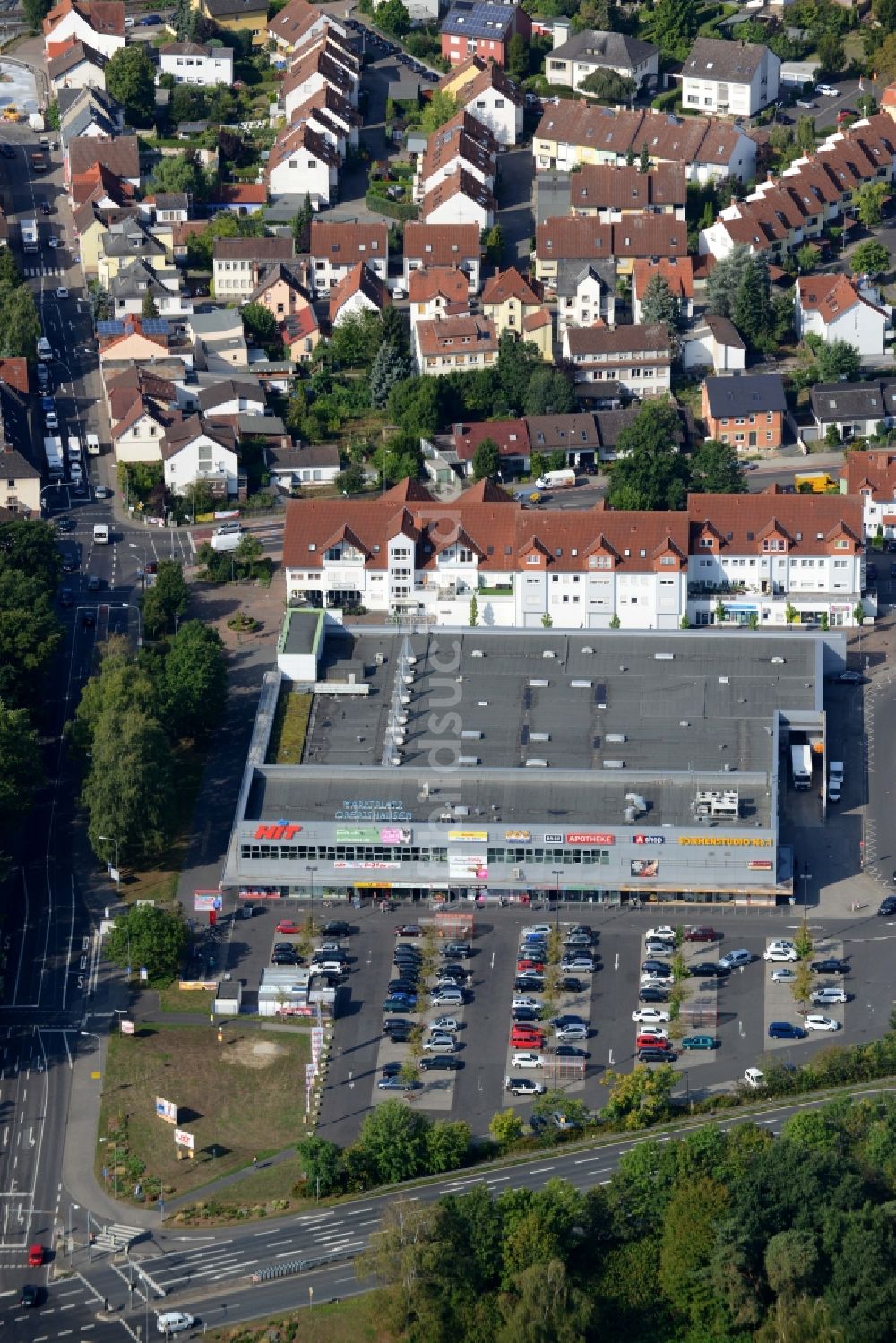 Obertshausen aus der Vogelperspektive: Gebäude des Einkaufszentrums Marktplatz in Obertshausen im Bundesland Hessen