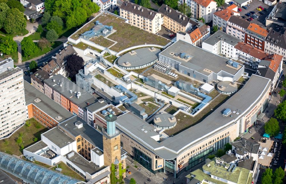 Luftaufnahme Hagen - Gebäude des Einkaufszentrums Rathaus Galerie in der Innenstadt von Hagen im Bundesland Nordrhein-Westfalen