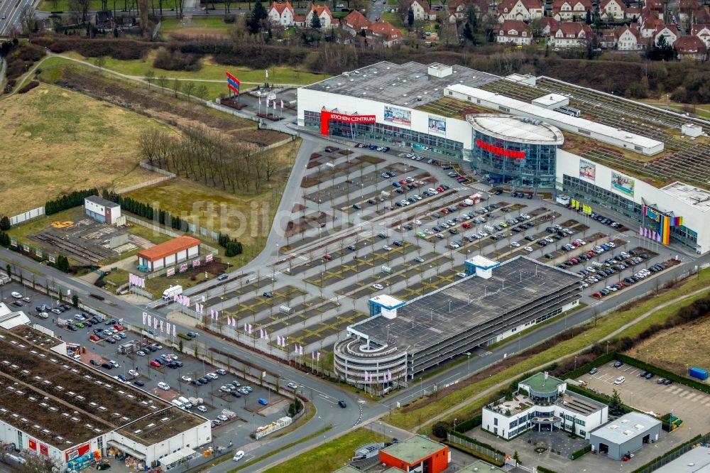 Bottrop von oben - Gebäude des Einrichtungshaus - Möbelmarkt der Einrichtungshaus Ostermann GmbH & Co. KG in Bottrop im Bundesland Nordrhein-Westfalen