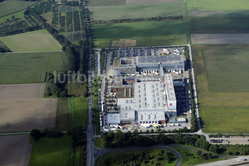 Burgwedel aus der Vogelperspektive: Gebäude des Einrichtungshaus - Möbelmarkt des IKEA Einrichtungshaus Hannover-Großburgwedel in Burgwedel im Bundesland Niedersachsen