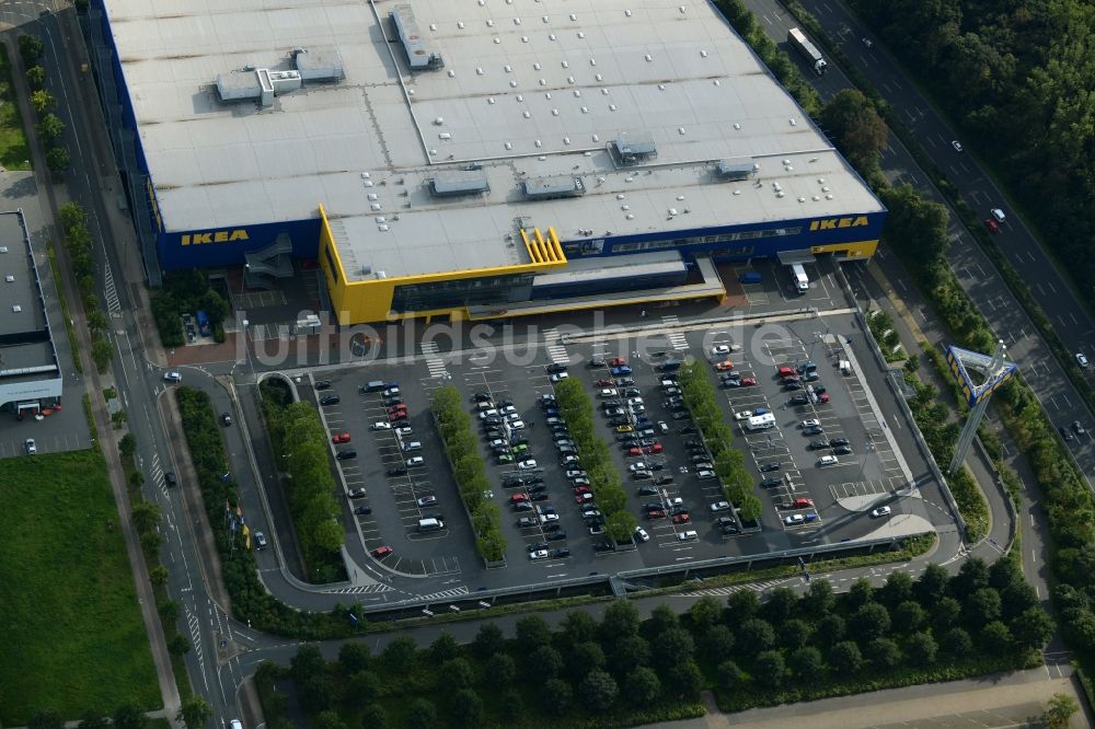 Hannover von oben - Gebäude des Einrichtungshaus - Möbelmarkt des IKEA Einrichtungshaus in Hannover im Bundesland Niedersachsen