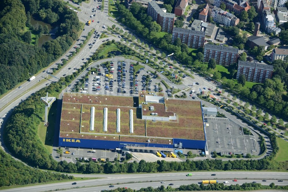 Luftaufnahme Kiel - Gebäude des Einrichtungshaus - Möbelmarkt IKEA in Kiel im Bundesland Schleswig-Holstein