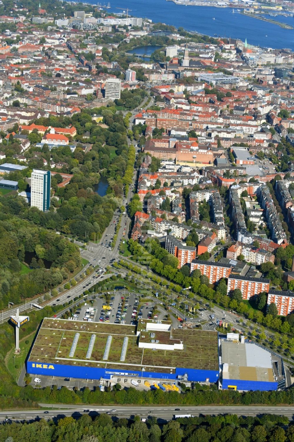 Luftbild Kiel - Gebäude des Einrichtungshaus - Möbelmarkt IKEA in Kiel im Bundesland Schleswig-Holstein, Deutschland