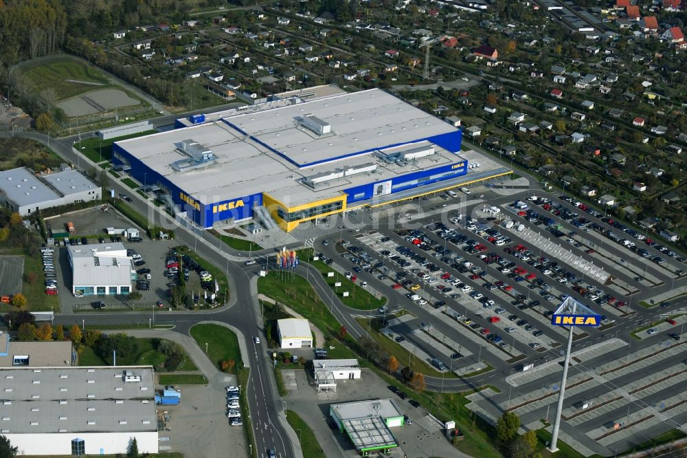 Luftaufnahme Magdeburg - Gebäude des Einrichtungshaus - Möbelmarkt der IKEA Magdeburg an der Ebendorfer Chaussee im Ortsteil Kannenstieg in Magdeburg im Bundesland Sachsen-Anhalt, Deutschland