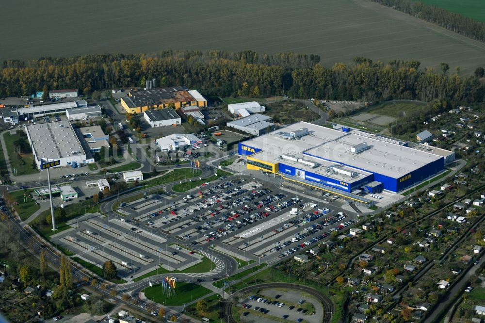 Magdeburg von oben - Gebäude des Einrichtungshaus - Möbelmarkt der IKEA Magdeburg an der Ebendorfer Chaussee im Ortsteil Kannenstieg in Magdeburg im Bundesland Sachsen-Anhalt, Deutschland