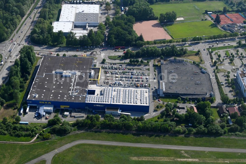 Freiburg im Breisgau aus der Vogelperspektive: Gebäude des Einrichtungshaus - Möbelmarkt der IKEA Möbel & Einrichtungshaus Freiburg im Bundesland Baden-Württemberg, Deutschland