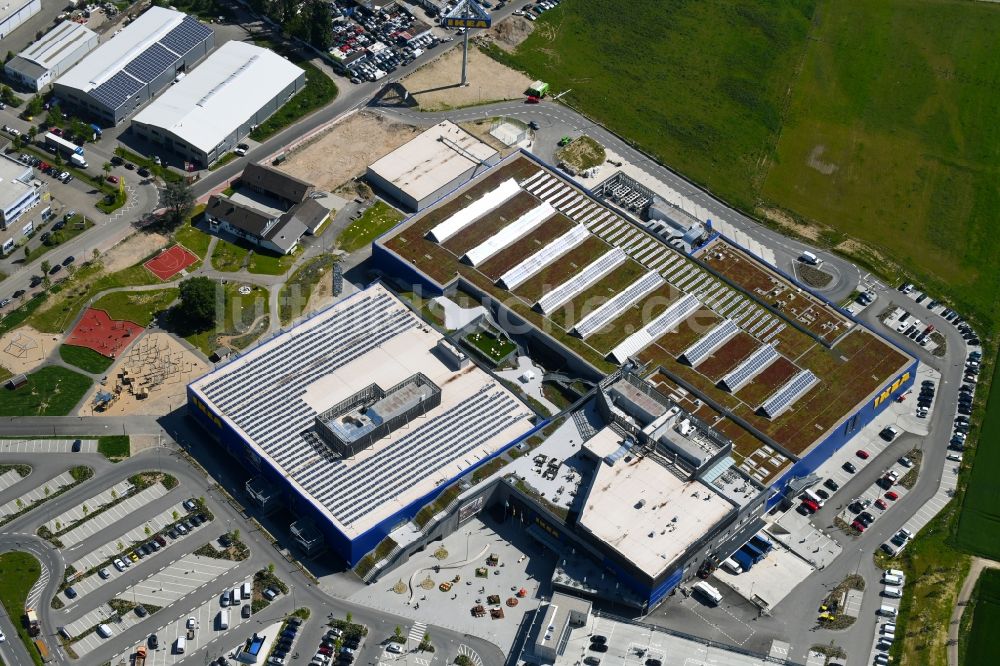 Luftaufnahme Kaarst - Gebäude des Einrichtungshaus - Möbelmarkt der IKEA Möbel & Einrichtungshaus Kaarst an der Hans-Dietrich-Genscher-Straße im Ortsteil Holzbüttgen in Kaarst im Bundesland Nordrhein-Westfalen, Deutschland