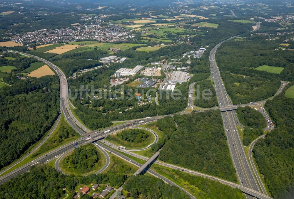 Wuppertal von oben - Gebäude des Einrichtungshaus - Möbelmarkt der IKEA Möbel & Einrichtungshaus Wuppertal an der Schmiedestraße im Ortsteil Oberbarmen in Wuppertal im Bundesland Nordrhein-Westfalen - NRW, Deutschland