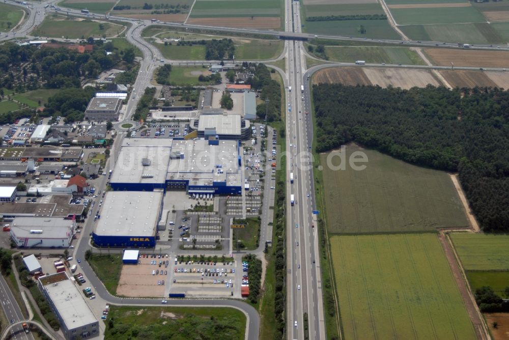 Luftaufnahme Walldorf - Gebäude des Einrichtungshaus - Möbelmarkt IKEA in Walldorf im Bundesland Baden-Württemberg, Deutschland