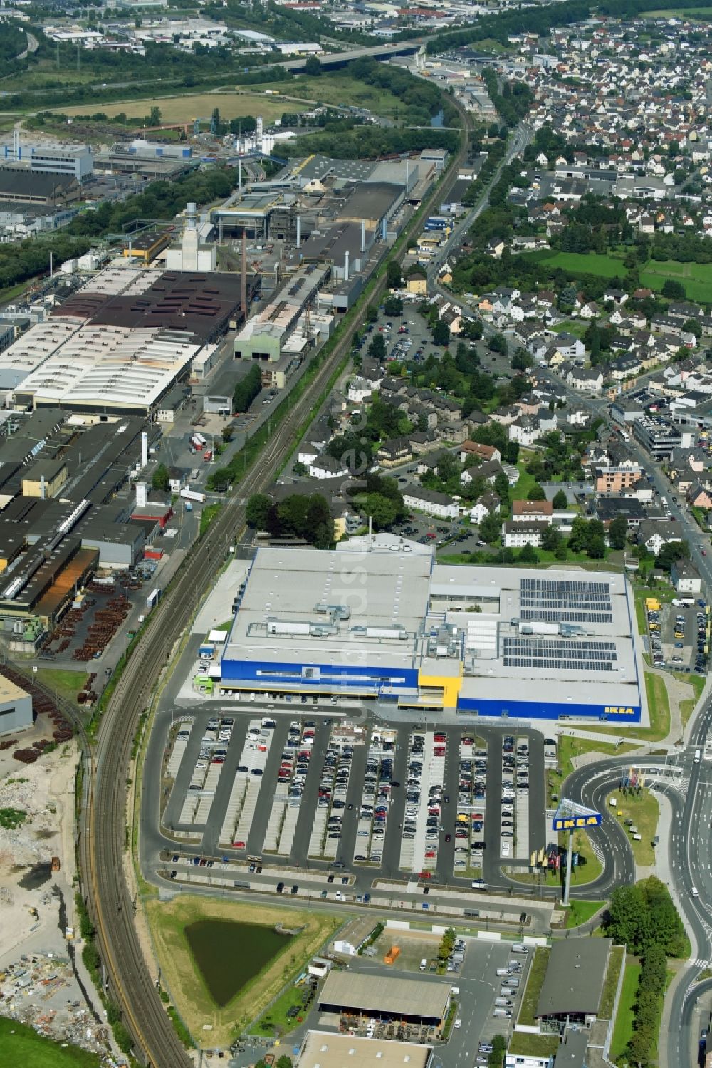 Luftaufnahme Wetzlar - Gebäude des Einrichtungshaus - Möbelmarkt der IKEA Wetzlar an der Hermannsteiner Straße in Wetzlar im Bundesland Hessen, Deutschland