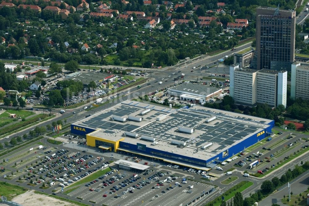 Luftaufnahme Berlin - Gebäude des Einrichtungshaus - Möbelmarkt der KEA Möbel & Einrichtungshaus Berlin-Lichtenberg an der Landsberger Allee im Ortsteil Lichtenberg in Berlin, Deutschland