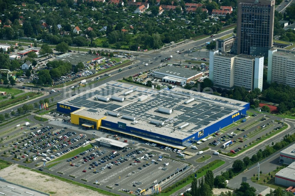 Berlin aus der Vogelperspektive: Gebäude des Einrichtungshaus - Möbelmarkt der KEA Möbel & Einrichtungshaus Berlin-Lichtenberg an der Landsberger Allee im Ortsteil Lichtenberg in Berlin, Deutschland