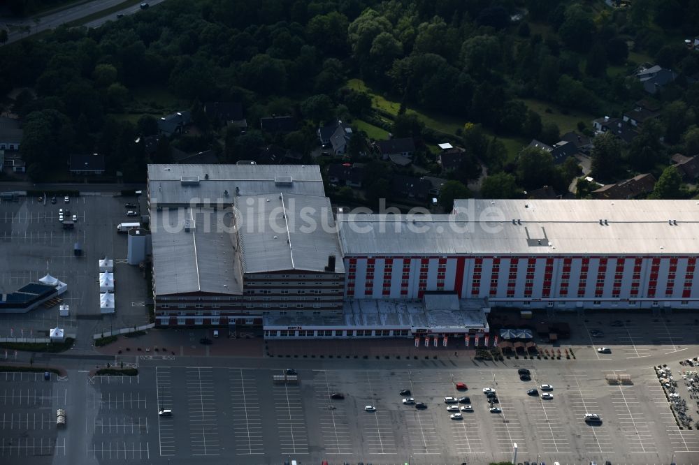 Bad Segeberg aus der Vogelperspektive: Gebäude des Einrichtungshaus - Möbelmarkt der Möbel Kraft AG an der Ziegelstraße in Bad Segeberg im Bundesland Schleswig-Holstein