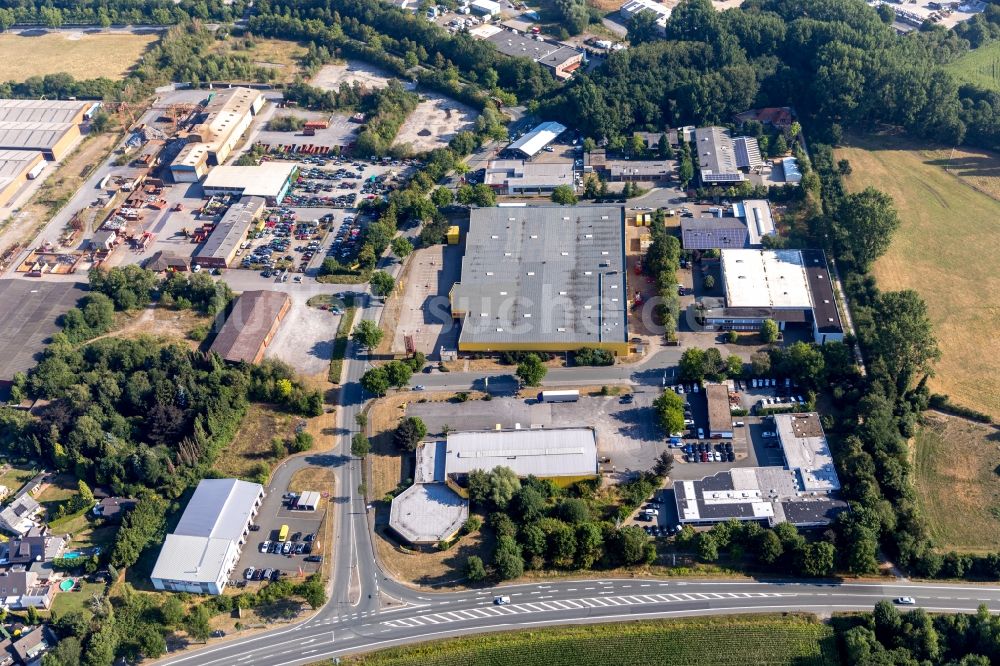 Ahlen aus der Vogelperspektive: Gebäude des Einrichtungshaus - Möbelmarkt der POCO Einrichtungsgesellschaft Ahlen mbH in Ahlen im Bundesland Nordrhein-Westfalen, Deutschland