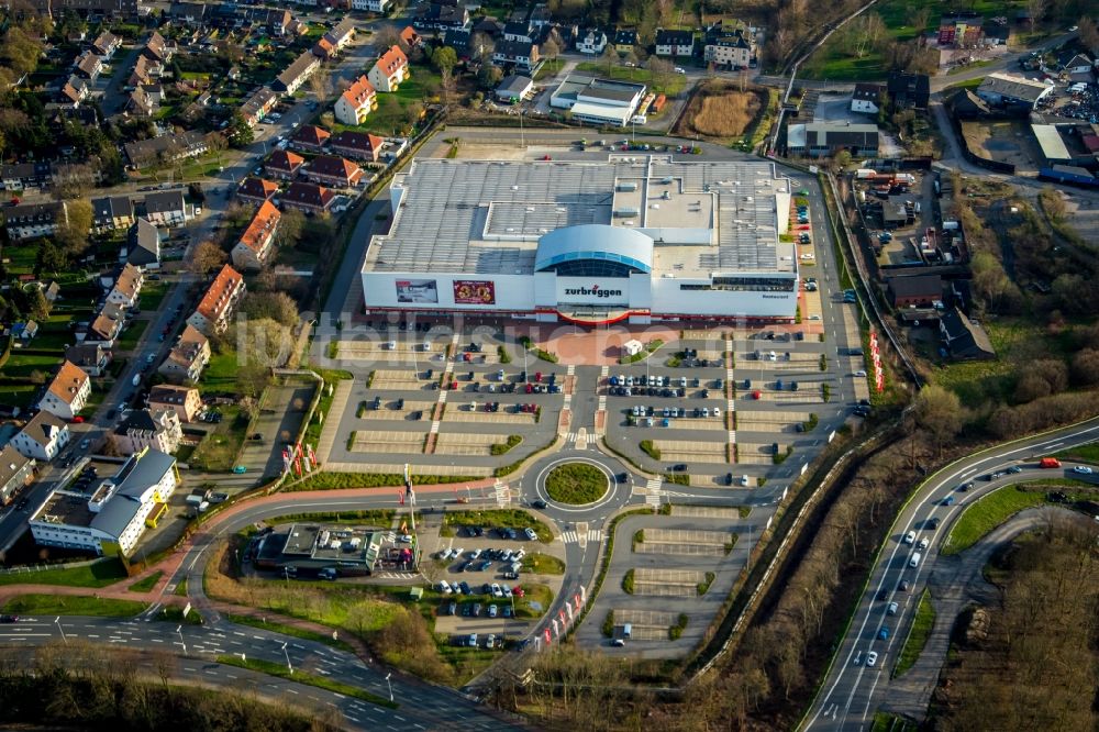 Luftbild Herne - Gebäude des Einrichtungshaus - Möbelmarkt Zurbrüggen Wohn-Zentrum in Herne im Bundesland Nordrhein-Westfalen, Deutschland