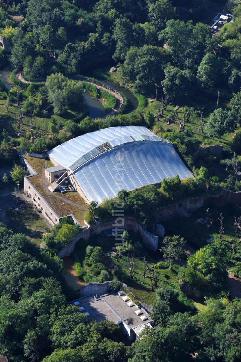 Leipzig aus der Vogelperspektive: Gebäude der einzigartigen Menschenaffenanlage Pongoland im Zoo Leipzig