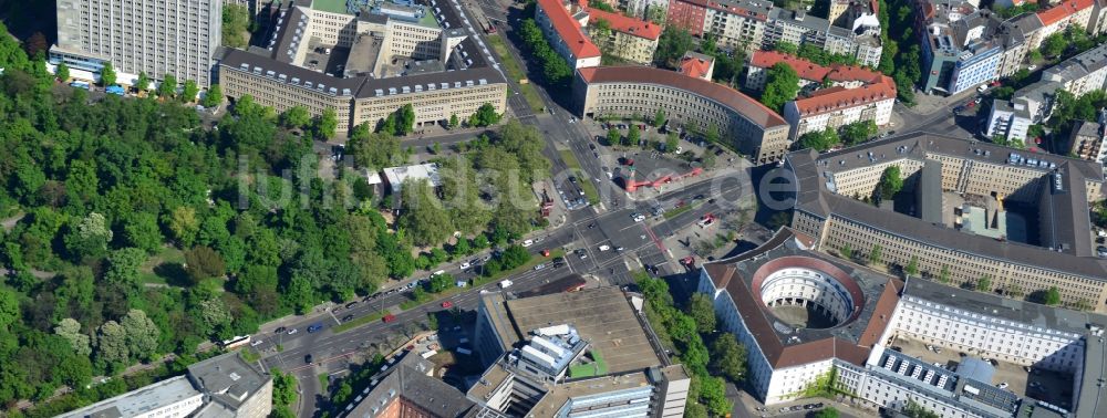 Luftbild Berlin Wilmersdorf - Gebäude am Fehrbelliner Platz im Stadtteil Wilmersdorf in Berlin