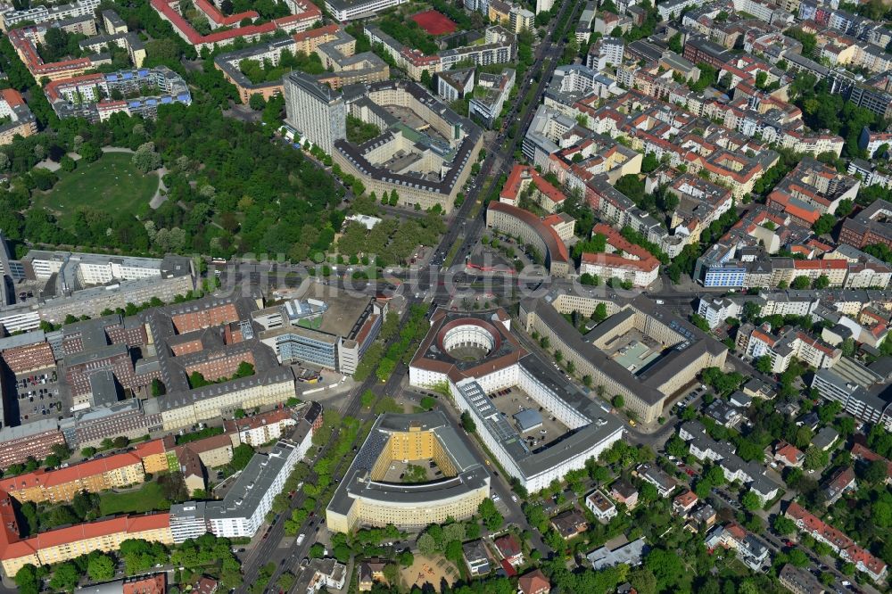 Luftbild Berlin Wilmersdorf - Gebäude am Fehrbelliner Platz im Stadtteil Wilmersdorf in Berlin