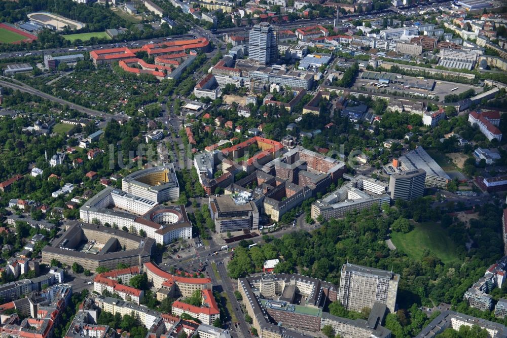 Luftbild Berlin Wilmersdorf - Gebäude am Fehrbelliner Platz im Stadtteil Wilmersdorf in Berlin