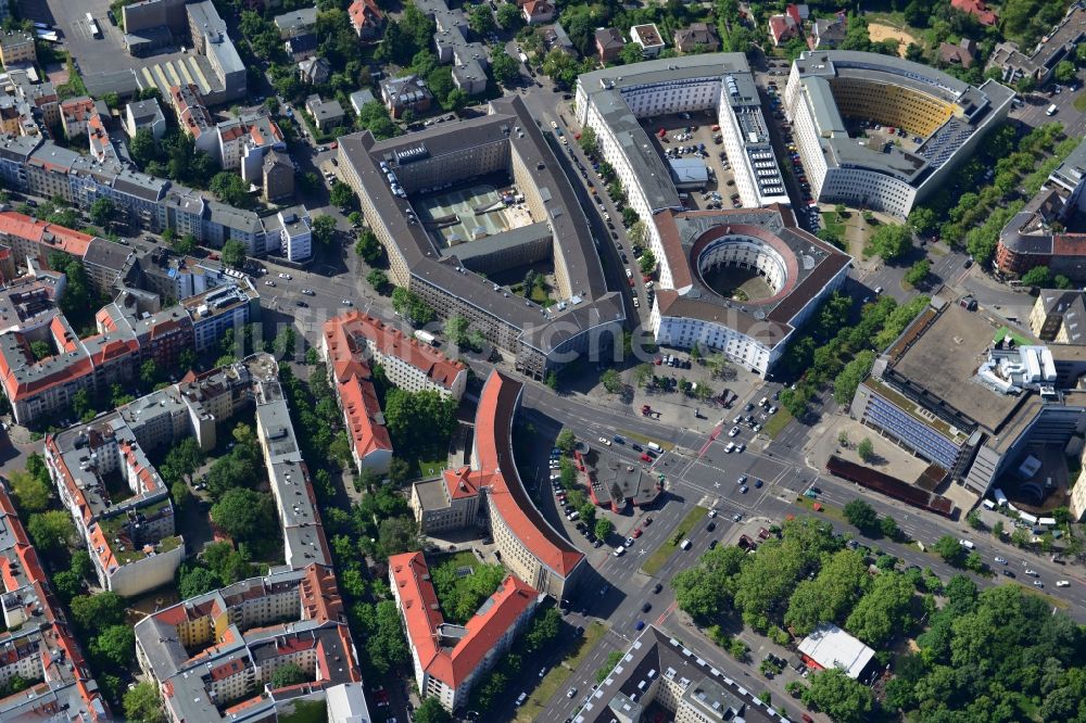 Berlin Wilmersdorf von oben - Gebäude am Fehrbelliner Platz im Stadtteil Wilmersdorf in Berlin