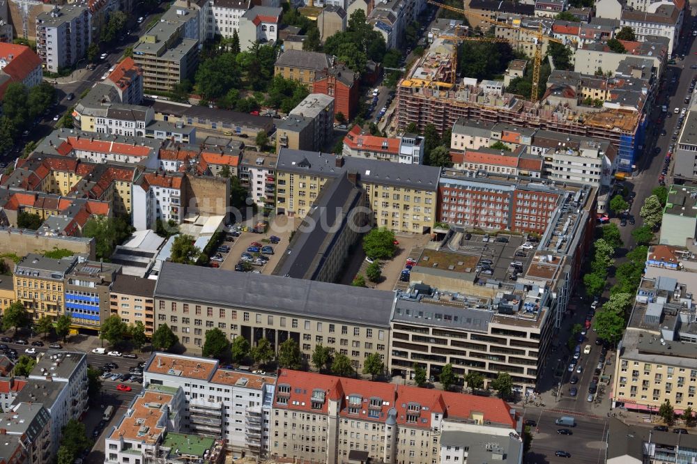 Luftaufnahme Berlin - Gebäude des Finanzamt Berlin Charlottenburg - Wilmersdorf an der Bismarckstraße in Berlin