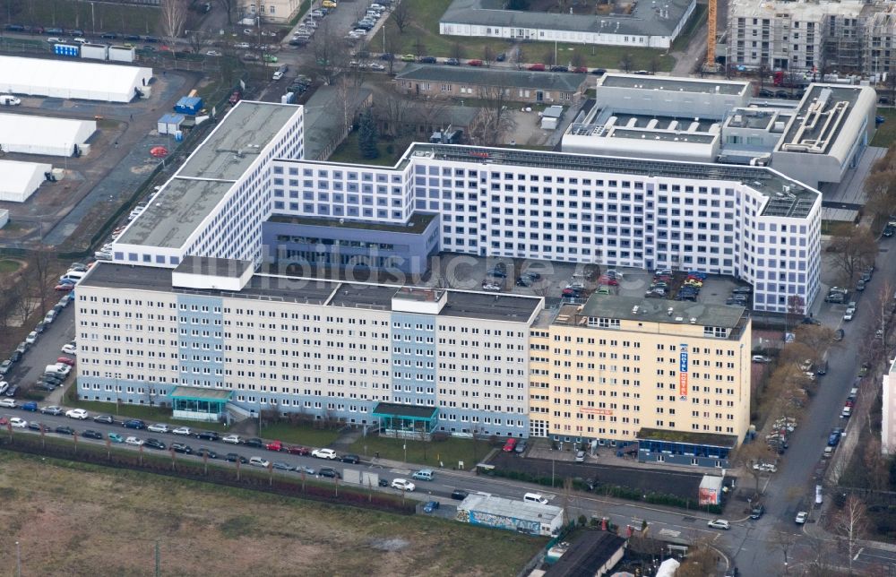 Luftaufnahme Dresden - Gebäude von Finanzamt, AO-Hotel und Technikum der HTW in Dresden im Bundesland Sachsen