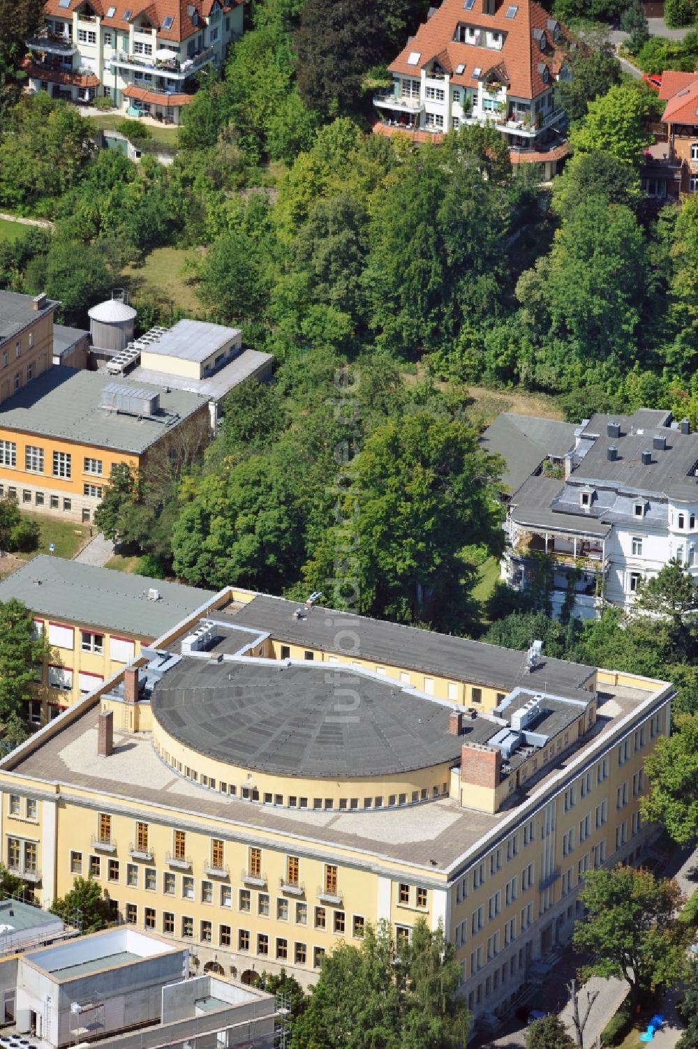 Jena von oben - Gebäude der Friedrich-Schiller-Universität in Jena im Bundesland Thüringen