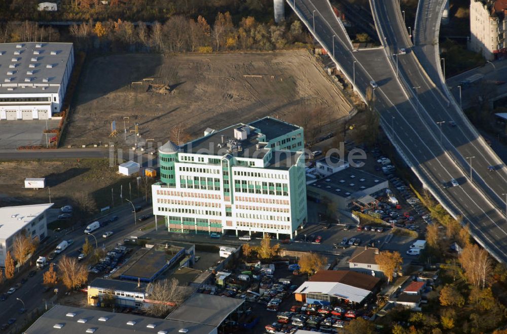 Luftbild Berlin - Gebäude an der Gottlieb-Dunkel-Strasse in Berlin-Tempelhof