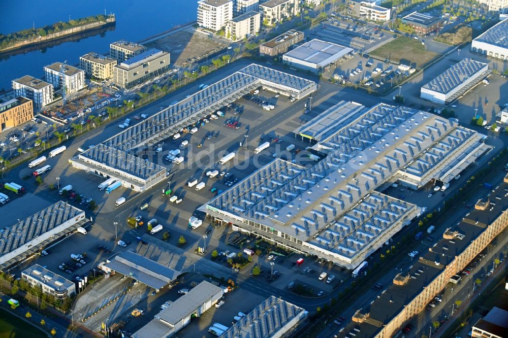 Luftbild Bremen - Gebäude des Großhandelszentrum Am Speicher im Ortsteil Walle in Bremen, Deutschland