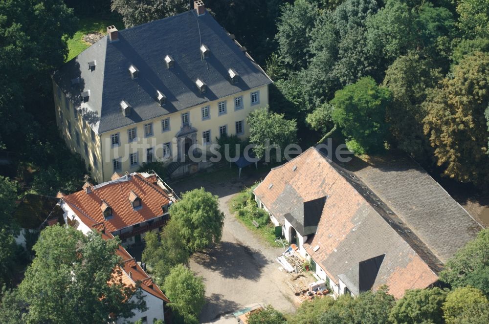 Köln aus der Vogelperspektive: Gebäude des Gutshauses im Ortsteil Marsdorf in Köln im Bundesland Nordrhein-Westfalen, Deutschland