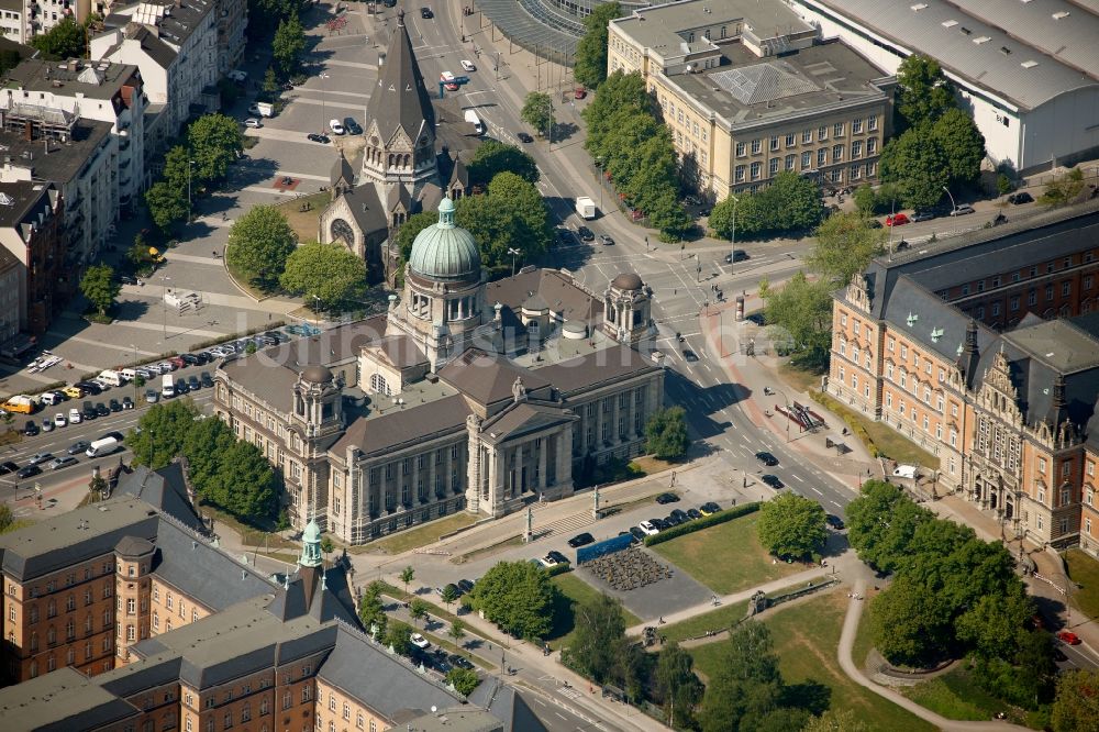 Hamburg aus der Vogelperspektive: Gebäude des Hanseatischen Oberlandesgerichts in Hamburg