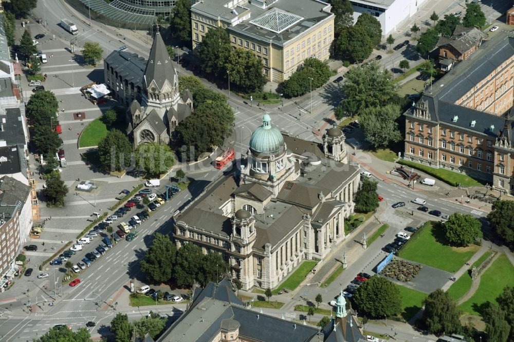 Luftaufnahme Hamburg - Gebäude des Hanseatischen Oberlandesgerichts in Hamburg