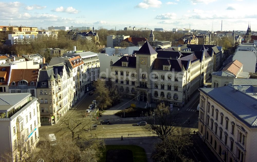 Luftaufnahme Halle - Gebäude der Hauptpost in Halle - Saale in Sachsen-Anhalt