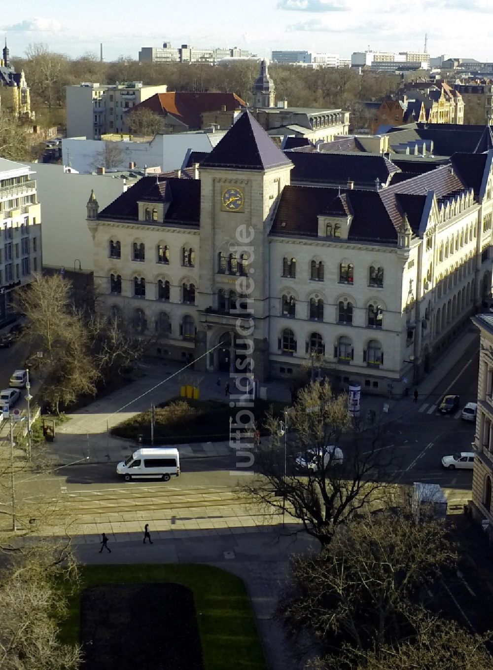 Halle von oben - Gebäude der Hauptpost in Halle - Saale in Sachsen-Anhalt