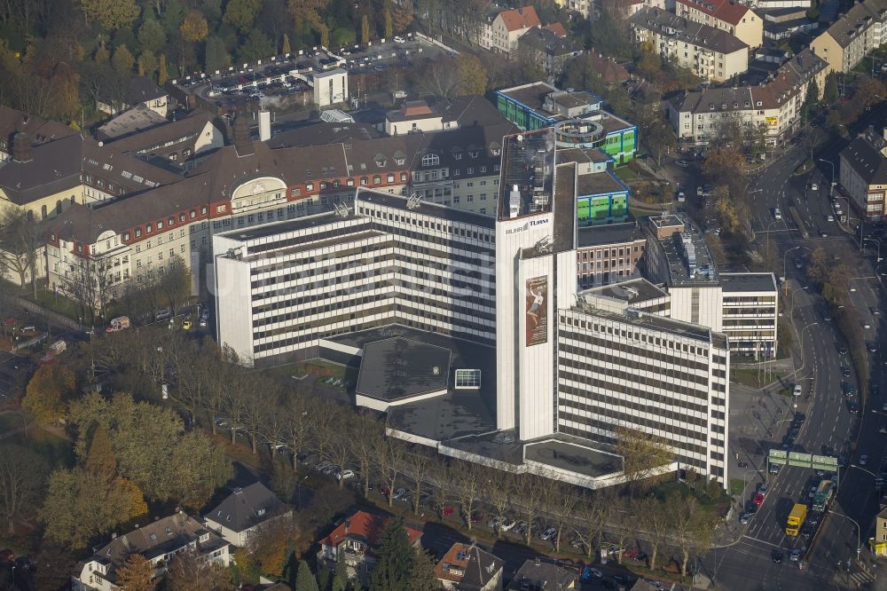 Luftbild Essen - Gebäude des Hochhauses Ruhrgasturm, der ehemaligen EON Firmenzentrale in der Innenstadt von Essen im Ruhrgebiet in Nordrhein-Westfalen