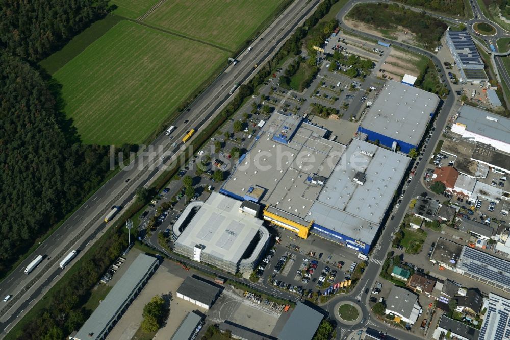 Walldorf aus der Vogelperspektive: Gebäude des IKEA Einrichtungshaus in Walldorf im Bundesland Baden-Württemberg