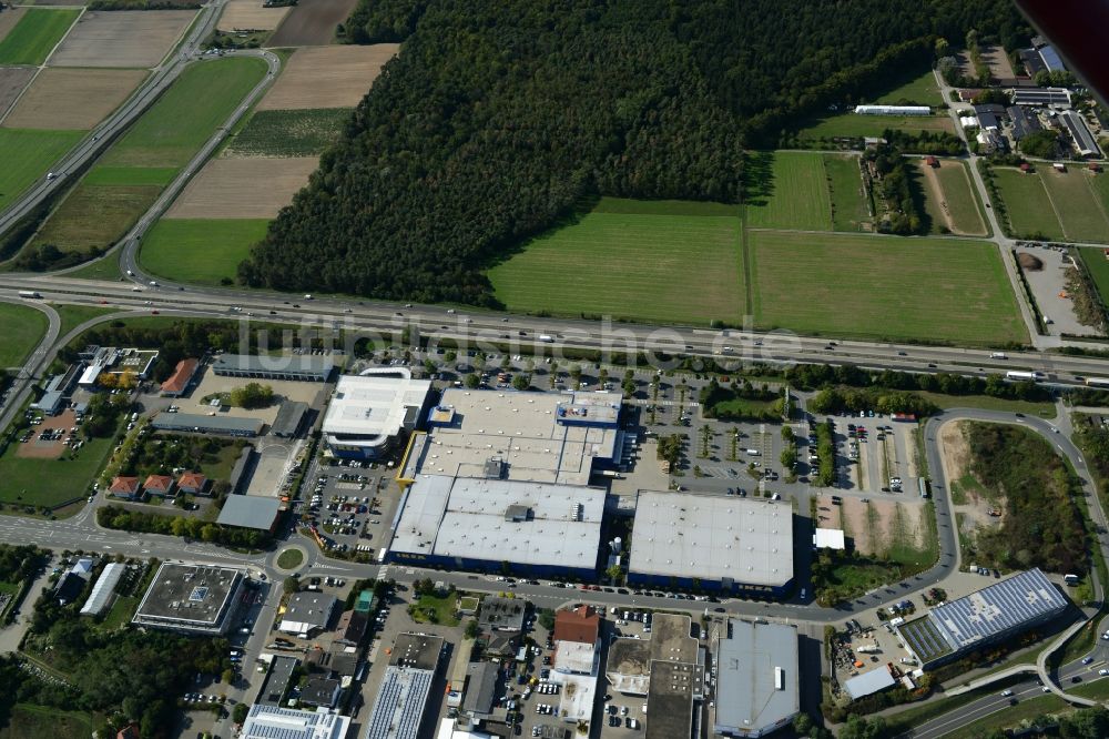 Walldorf von oben - Gebäude des IKEA Einrichtungshaus in Walldorf im Bundesland Baden-Württemberg