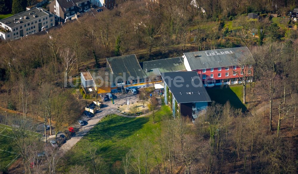 Heidhausen von oben - Gebäude der Jugendherberge DJH Jugendherberge Essen in Heidhausen im Bundesland Nordrhein-Westfalen