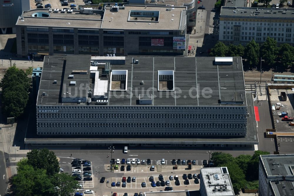 Magdeburg aus der Vogelperspektive: Gebäude der Kaufhauskette Karstadt in Magdeburg im Bundesland Sachsen-Anhalt