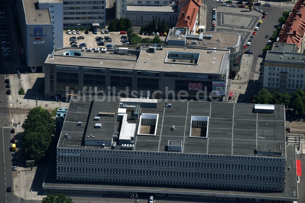 Luftbild Magdeburg - Gebäude der Kaufhauskette Karstadt in Magdeburg im Bundesland Sachsen-Anhalt