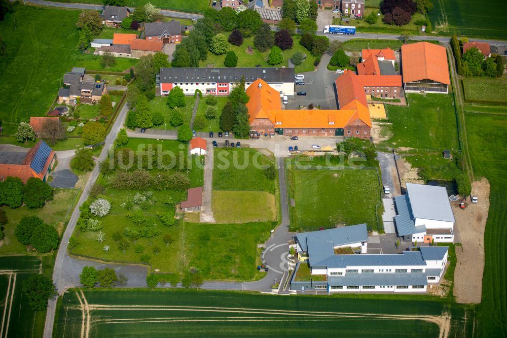 Hamm-Allen von oben - Gebäude des Kinder- und Jugendheimes St. Vincenz-Jugendhilfe-Zentrums in Allen im Bundesland Nordrhein-Westfalen, Deutschland