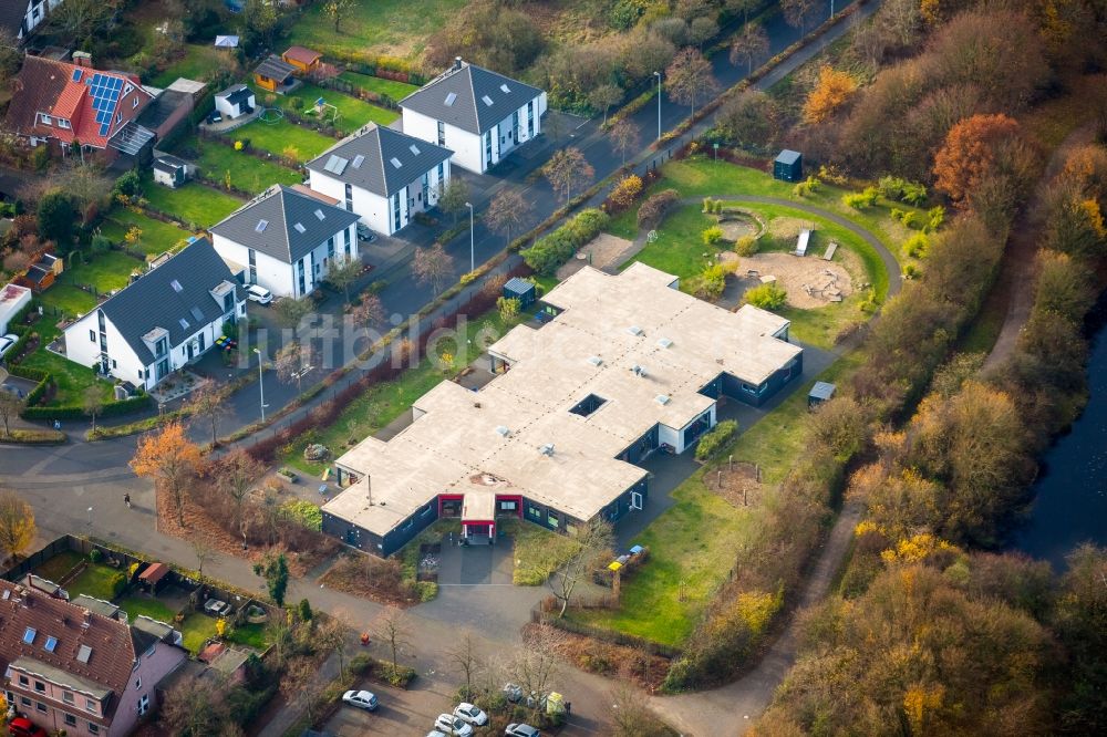 Luftbild Dinslaken - Gebäude - Kindergarten der AWO Kindertagesstätte Katharinenstraße im Ortsteil Eppinghoven in Dinslaken im Bundesland Nordrhein-Westfalen