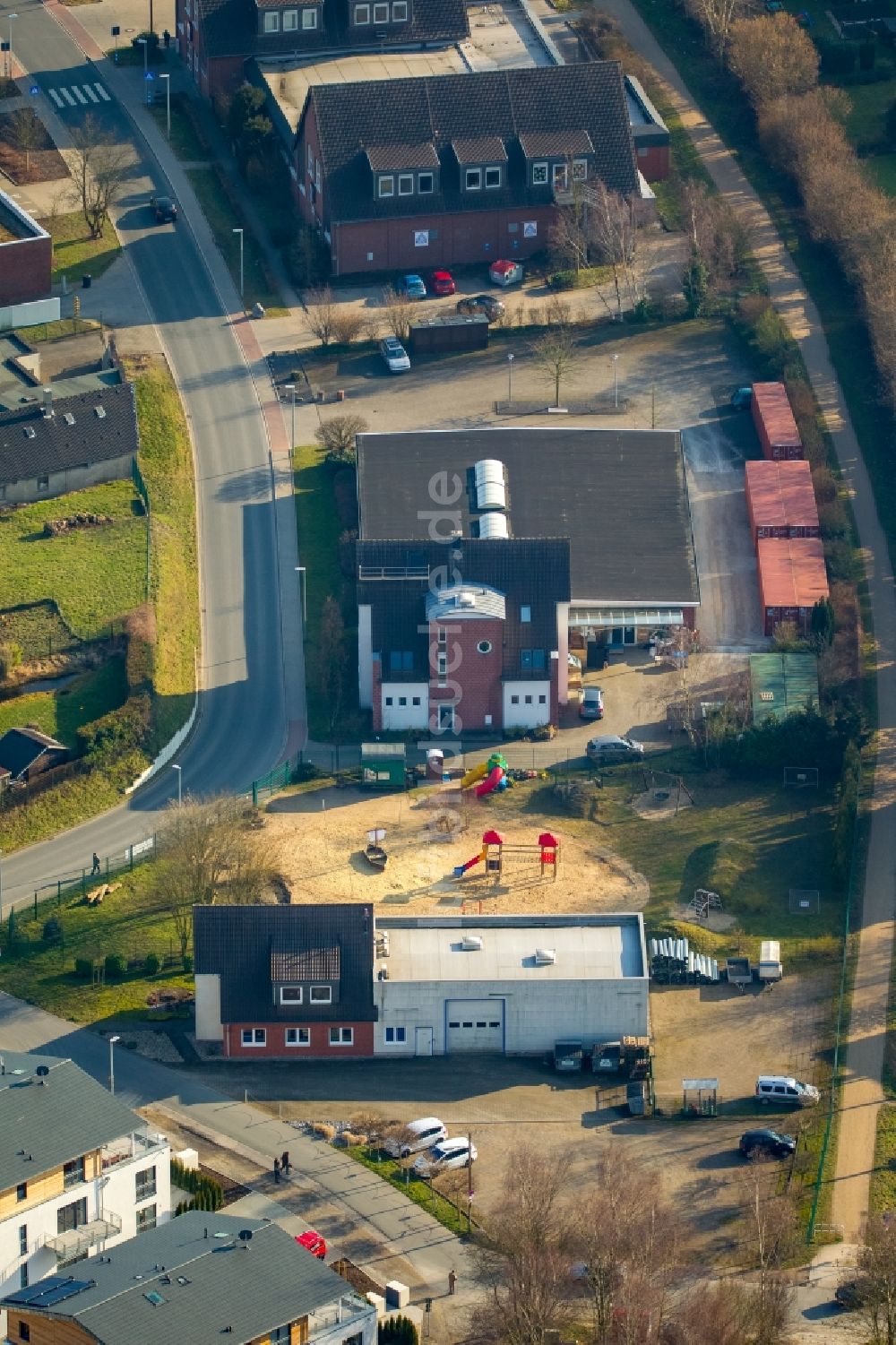 Luftbild Sprockhövel - Gebäude der KITA Kindertagesstätte - Kindergarten an der Hölterstraße und Bahnhofstraße in Sprockhövel im Bundesland Nordrhein-Westfalen