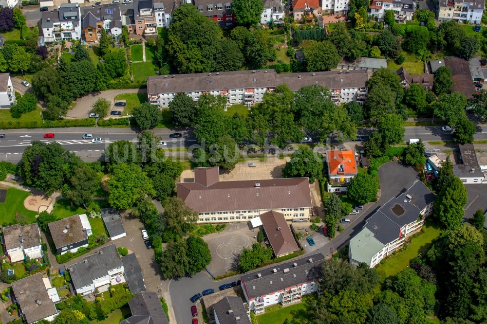 Heiligenhaus aus der Vogelperspektive: Gebäude der KITA Kindertagesstätte - Kindergarten KiK e.V. in Heiligenhaus im Bundesland Nordrhein-Westfalen