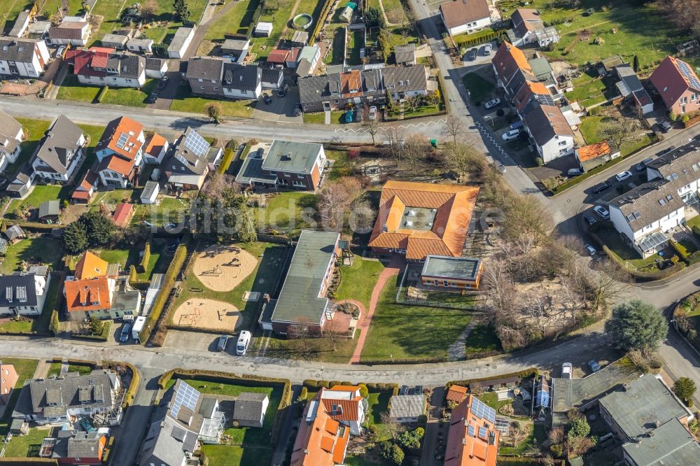 Luftbild Bönen - Gebäude der KITA Kindertagesstätte - Kindergarten Ev. Kindergarten Immanuel in Bönen im Bundesland Nordrhein-Westfalen, Deutschland