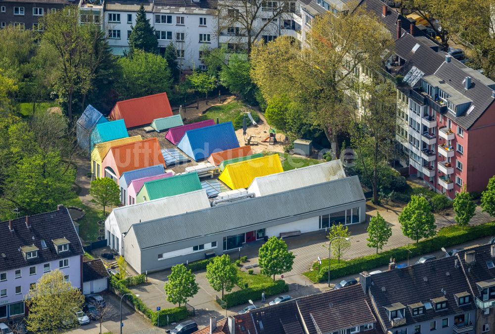 Luftaufnahme Essen - Gebäude der KITA Kindertagesstätte - Kindergarten St. Ludgerus in Essen-Rüttenscheid im Bundesland Nordrhein-Westfalen