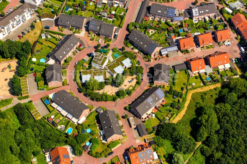 Bottrop aus der Vogelperspektive: Gebäude der KITA Kindertagesstätte - KindergartenBoy im Johannestal in Bottrop im Bundesland Nordrhein-Westfalen