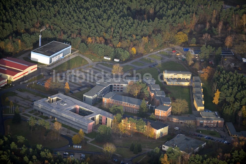 Luftbild Bernau Waldfrieden - Gebäude- Komplex der ehemaligen Bundesschule des Allgemeinen Deutschen Gewerkschaftsbundes im Stadtteil Waldfrieden von Bernau Bundesland Brandenburg