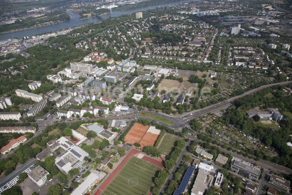 Luftaufnahme Mainz - Gebäude- Komplex der General-Feldzeugmeister-Kaserne ( GFZ ) der Bundeswehr in Mainz im Bundesland Rheinland-Pfalz