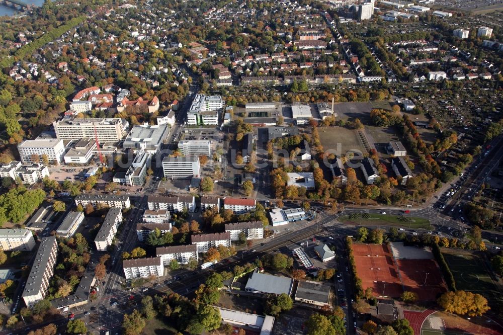 Luftbild Mainz - Gebäude- Komplex der General-Feldzeugmeister-Kaserne ( GFZ ) der Bundeswehr in Mainz im Bundesland Rheinland-Pfalz